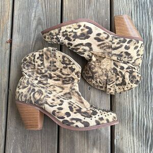 Dingo cowboy animal print leather booties